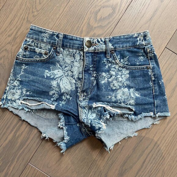 Free People Floral Print Jean Shorts - Picture 1 of 3